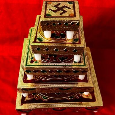 Set of 5 Gold-Plated Foiled Chaukis with Meena Nakashi – Sizes 5cm to 15cm